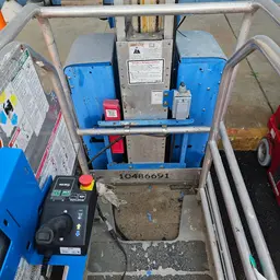 2016 Genie GR-20 Self-Propelled One-Person Lift