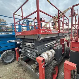 2016 Skyjack SJ8841RT Rough Terrain Scissor Lift
