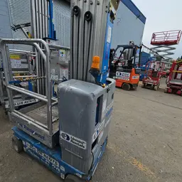 2015 Genie GR-20 Self-Propelled One-Person Lift