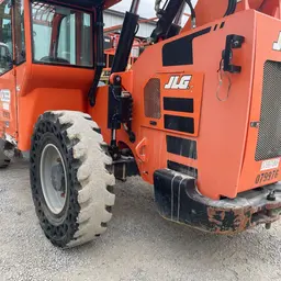 2017 SKYTRAK 6042 Forklift