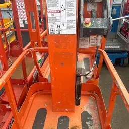 2014 JLG 1230ES Self-Propelled One-Person Lift