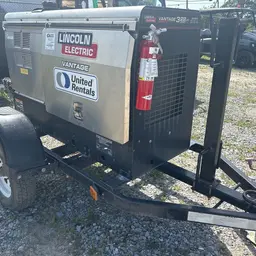 2021 Lincoln Electric VANTAGE 322 Welder