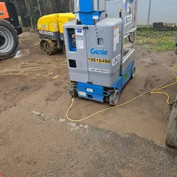 2016 Genie GR-20 Self-Propelled One-Person Lift