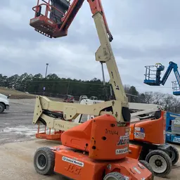 2010 JLG E400AJPN Articulating Boom Lift