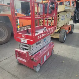 2017 MEC 1330SE Scissor Lift