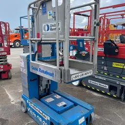 2018 Genie GR-20 Self-Propelled One-Person Lift