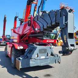 2017 MAGNI RTH 6.46 M Forklift