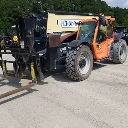 2017 JLG 1055 Forklift