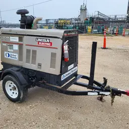 2019 Lincoln Electric VANTAGE 549 Welder