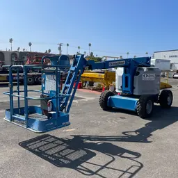 2016 Genie Z-34/22 IC Articulating Boom Lift