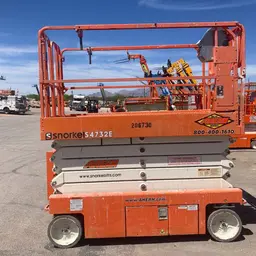 2018 Snorkel S4732E Scissor Lift