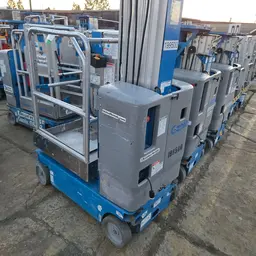 2017 Genie GR-20 Self-Propelled One-Person Lift