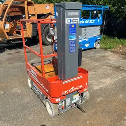 2017 Skyjack SJ12 Self-Propelled One-Person Lift