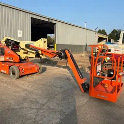 2015 JLG E400AJPN Articulating Boom Lift