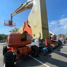 2016 JLG 800AJ Articulating Boom Lift
