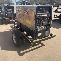 2020 Lincoln Electric VANTAGE 322 Welder