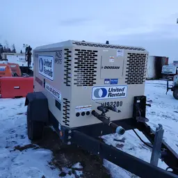 2021 Doosan P425/HP375WCU Air Compressor