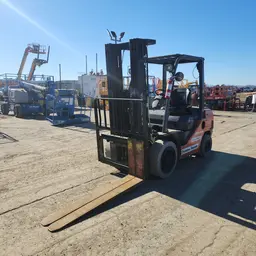 2017 Toyota 8FDU30 Warehouse Forklift