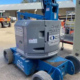 2015 Genie Z-34/22N Articulating Boom Lift