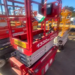 2017 MEC 1330SE Scissor Lift