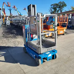 2017 Genie GR-20 Self-Propelled One-Person Lift