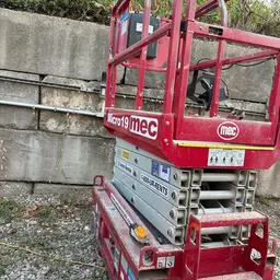 2018 MEC MICRO 19 Scissor Lift