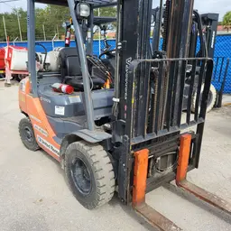 2018 Toyota 8FGU25 Warehouse Forklift