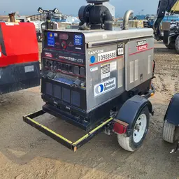 2019 Lincoln Electric VANTAGE 549 Welder