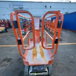 2016 JLG 1230ES Self-Propelled One-Person Lift