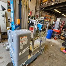 2015 Genie GR-20 Self-Propelled One-Person Lift