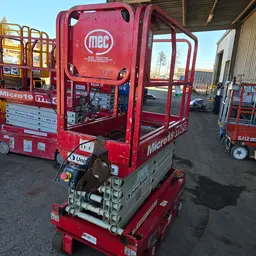 2018 MEC MICRO 19 Scissor Lift