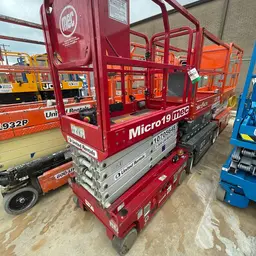 2018 MEC MICRO 19 Scissor Lift