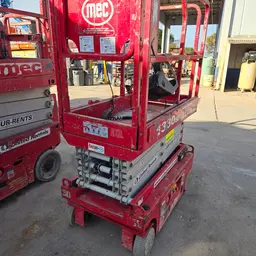 2017 MEC 1330SE Scissor Lift