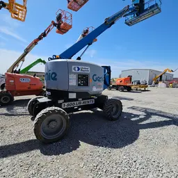 2015 Genie Z-62/40J Articulating Boom Lift