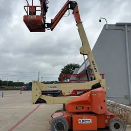 2016 JLG E400AJPN Articulating Boom Lift