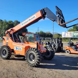 2016 SKYTRAK 8042 Forklift
