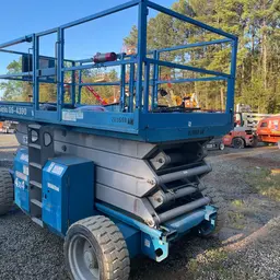 2007 Genie GS-4390 RT Rough Terrain Scissor Lift