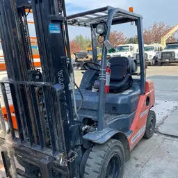 2018 Toyota 8FGU25 Warehouse Forklift
