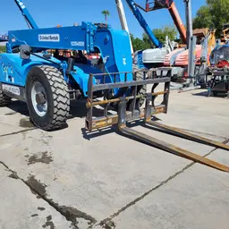 2015 Genie GTH-844 Forklift