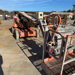 2015 JLG E450AJ Articulating Boom Lift