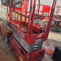 2017 MEC 1330SE Scissor Lift