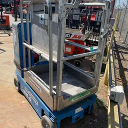 2016 Genie GR-20 Self-Propelled One-Person Lift
