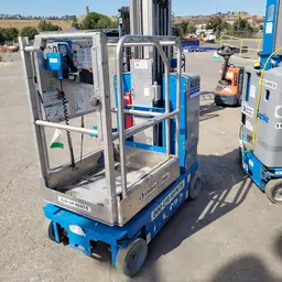 2017 Genie GR-20 Self-Propelled One-Person Lift
