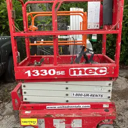 2017 MEC 1330SE Scissor Lift