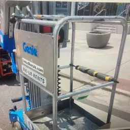 2018 Genie AWP-25SDC Pusharound Lift