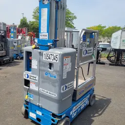 2016 Genie GR-20 Self-Propelled One-Person Lift