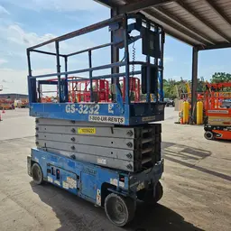 2015 Genie GS-3232 Scissor Lift
