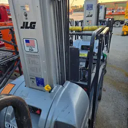 2018 JLG 20MVL Self-Propelled One-Person Lift