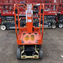 2014 JLG 1230ES Self-Propelled One-Person Lift