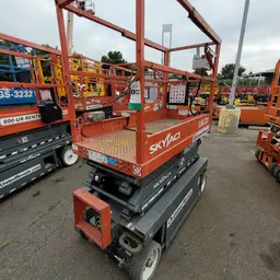 2017 MEC 1330SE Scissor Lift